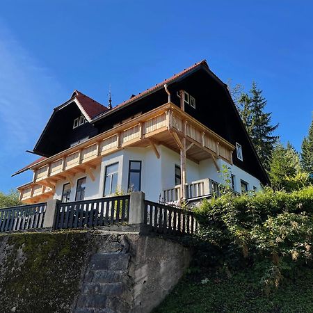 Apartmanovy Dum Jansky Sen ヤンスケー・ラーズニェ エクステリア 写真