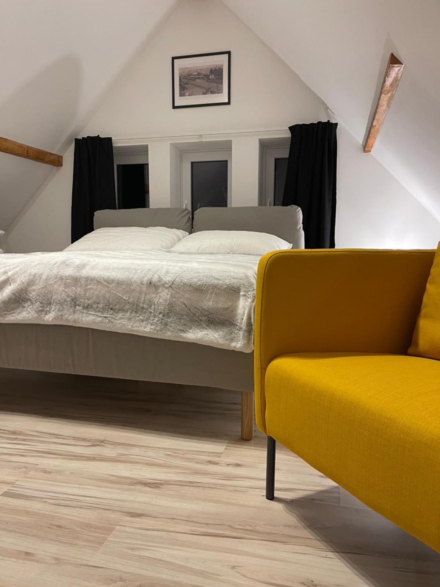 Apartmanovy Dum Jansky Sen ヤンスケー・ラーズニェ エクステリア 写真